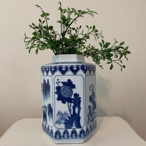 Vintage Other - Vintage Blue and White Chinoiserie Hexagon Vase